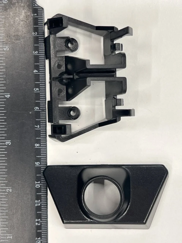 Адаптер под переднию камеру в логотип Toyota Land Cruiser 2012-2015